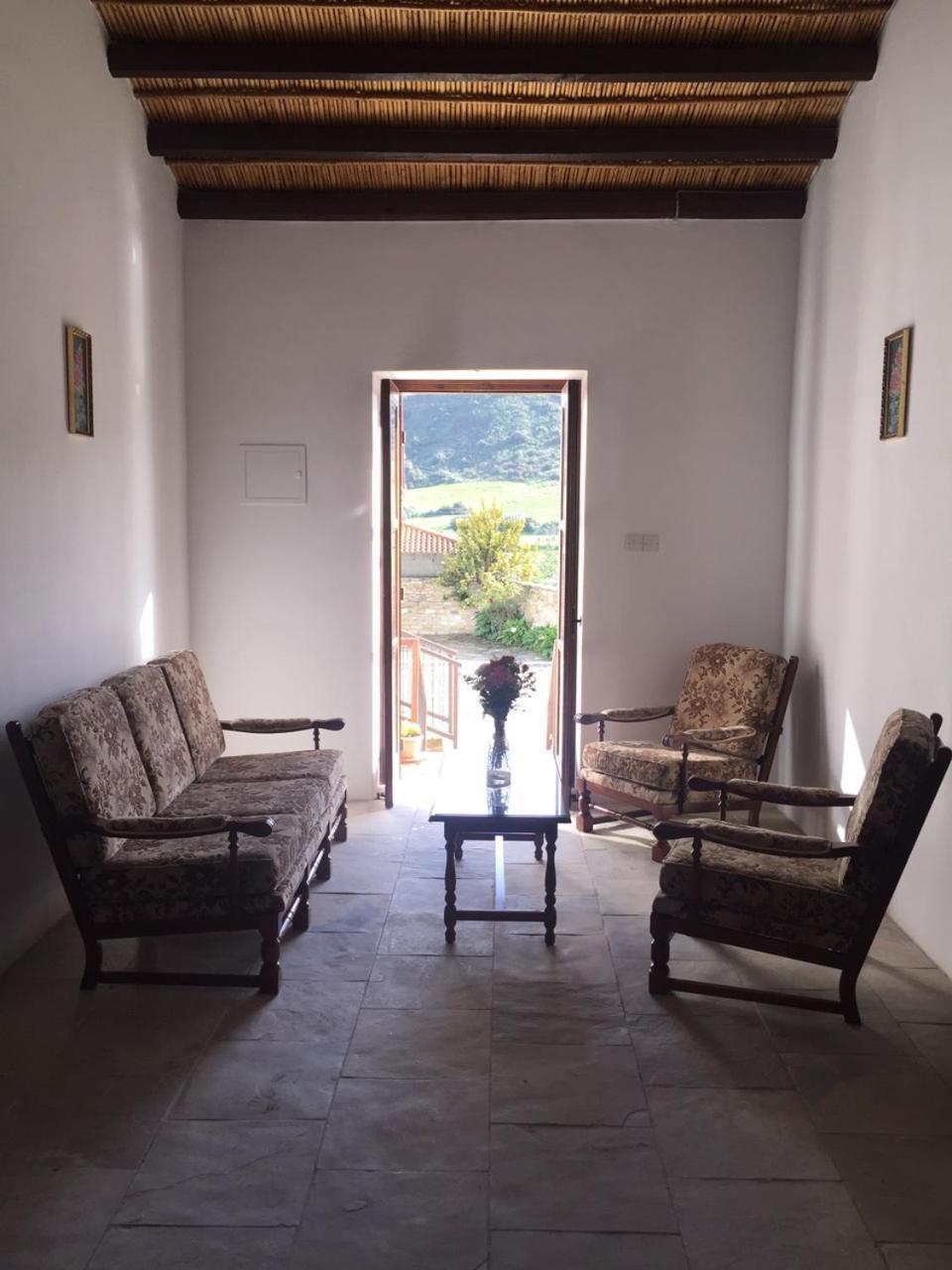 Charoullas Traditional Mansion Villa Alaminos Eksteriør billede